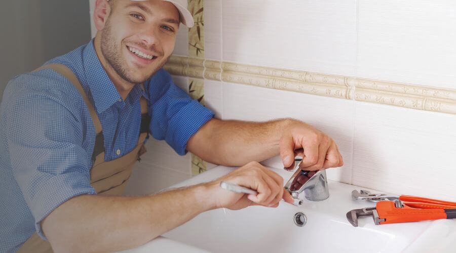 Handle or spout repair in Arlington, OH